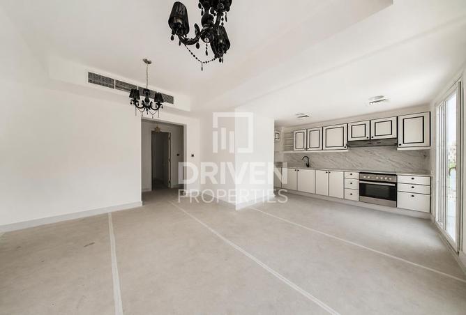 123824378 - Property Main Image