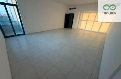 Apartment - 3 Bedrooms - 3 Bathrooms for rent in Al Rashidiya Towers - Al Rashidiya - Ajman Downtown - Ajman