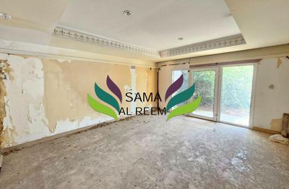 Villa - Studio - 4 Bathrooms for rent in Al Manara - Dubai Villa - Studio - 4 Bathrooms for rent in Al Manara - Dubai