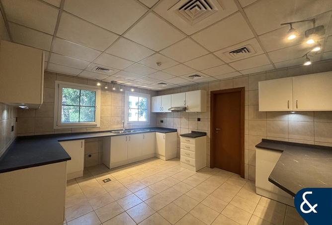 2OxYpHw4Ae8 - Property Image 3