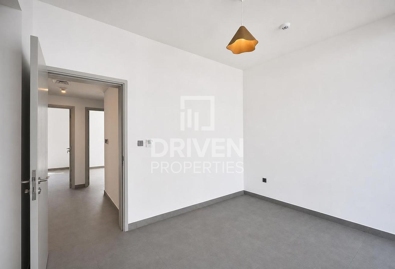 Close to Pool | Prime Location | Newly Vacant photo 12