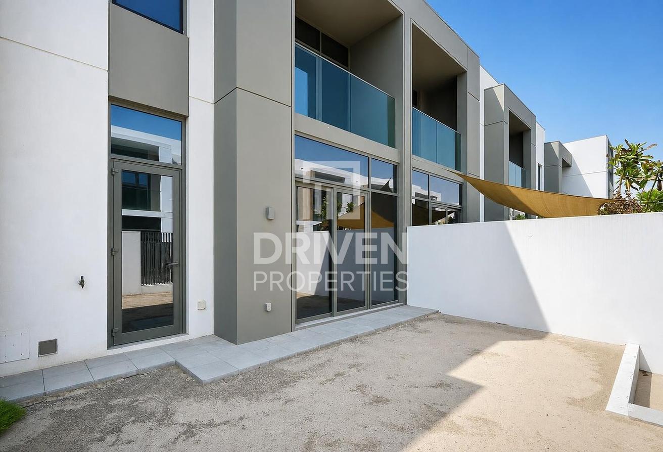 Close to Pool | Prime Location | Newly Vacant photo 24
