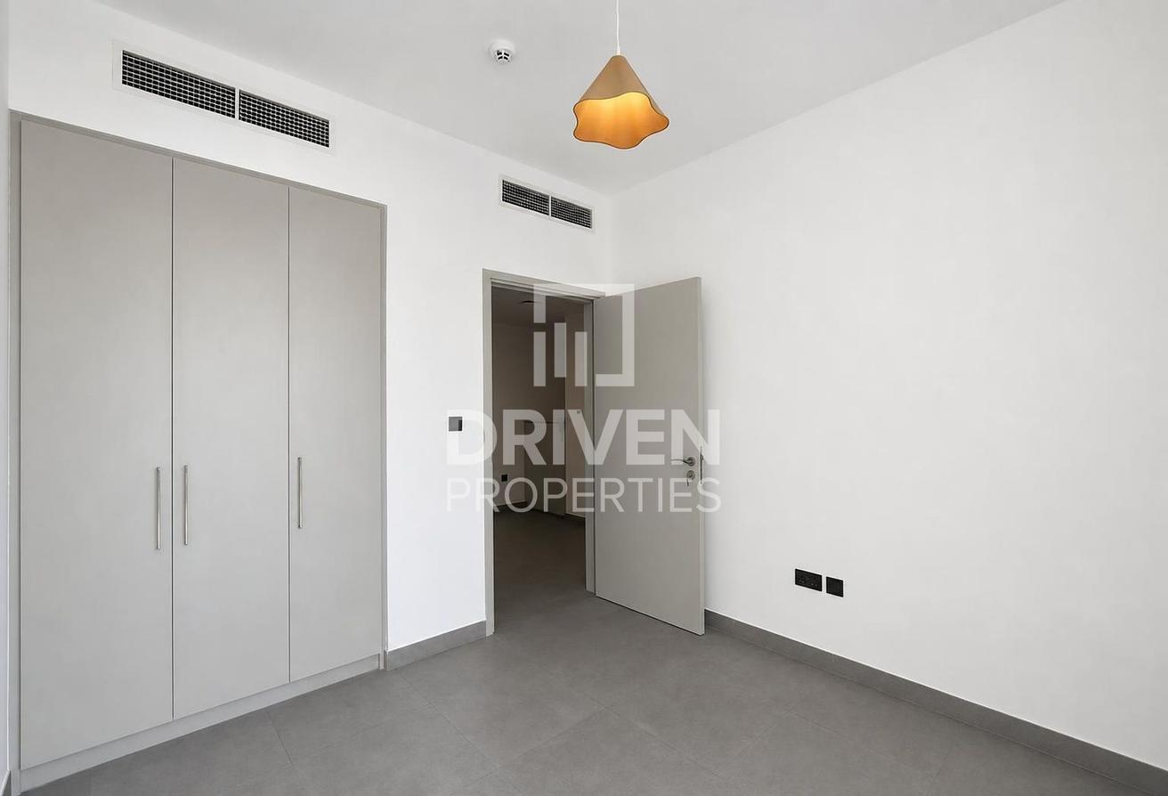 Close to Pool | Prime Location | Newly Vacant photo 10