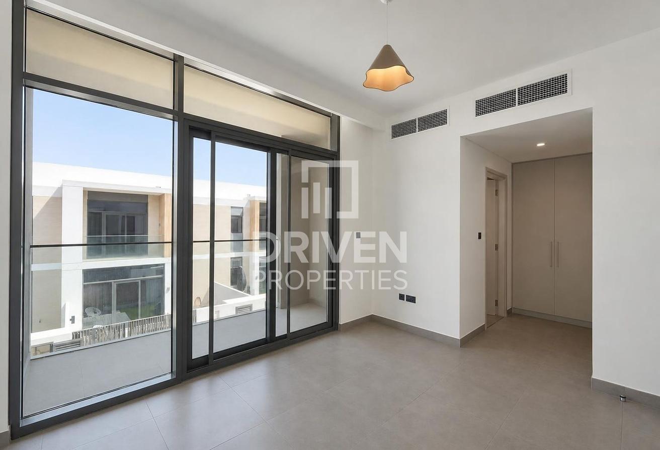Close to Pool | Prime Location | Newly Vacant photo 13