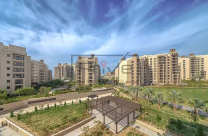 Apartment - 3 Bedrooms - 3 Bathrooms for rent in Al Jazi - Madinat Jumeirah Living - Umm Suqeim - Dubai