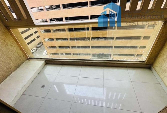 Studio With Balcony || Wardrobe || Gym Pool photo 2