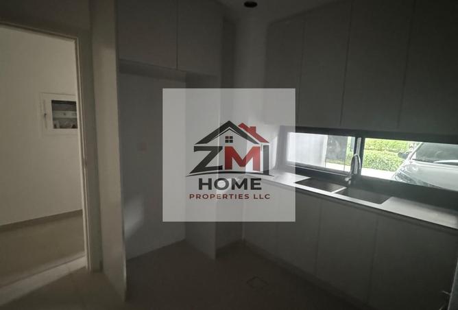 81111867 - Property Image 3