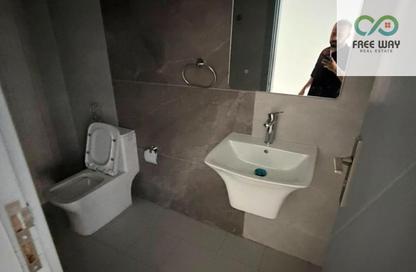 Apartment - 2 Bedrooms - 3 Bathrooms for rent in Al Jurf Industrial 3 - Al Jurf Industrial - Ajman