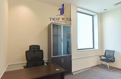 Business Centre - Studio - 5 Bathrooms for rent in Dar Al Salam Building - Corniche Road - Abu Dhabi