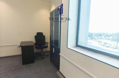 Business Centre - Studio - 5 Bathrooms for rent in Dar Al Salam Building - Corniche Road - Abu Dhabi
