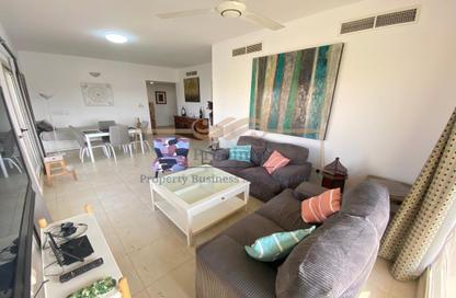 Apartment - 1 - 2 for rent in Golf Apartments - Al Hamra Village - Ras Al Khaimah