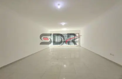 Apartment - 3 Bedrooms - 5 Bathrooms for rent in Cornich Al Khalidiya - Al Khalidiya - Abu Dhabi