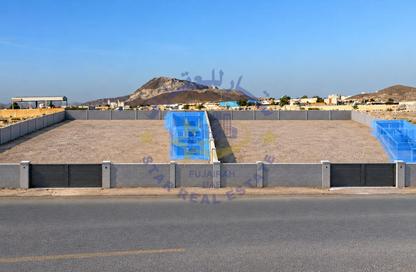 Warehouse - Studio - 2 for sale in Al Hayl - Fujairah