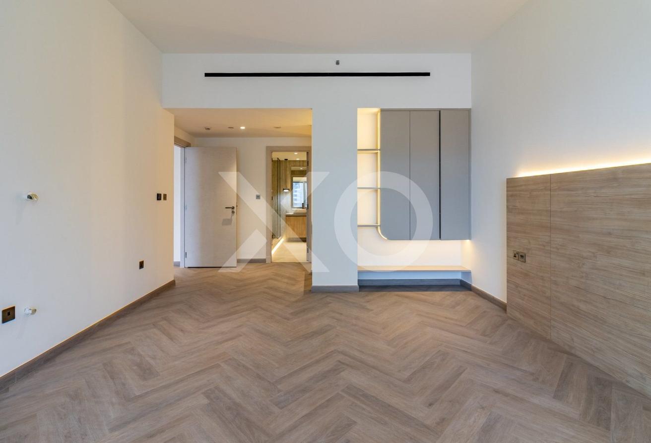 Bright & Spacious 2BR | Marina Residences 2| Palm photo 13