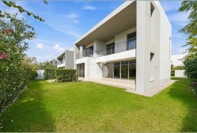 Luxury living | Best location | Single row