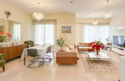 Apartment - 2 Bedrooms - 3 Bathrooms for rent in Rimal 3 - Rimal - Jumeirah Beach Residence - Dubai