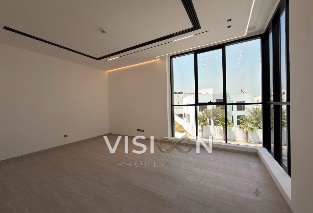 Brand New 5BR Villa | Private Pool & Garden photo 14
