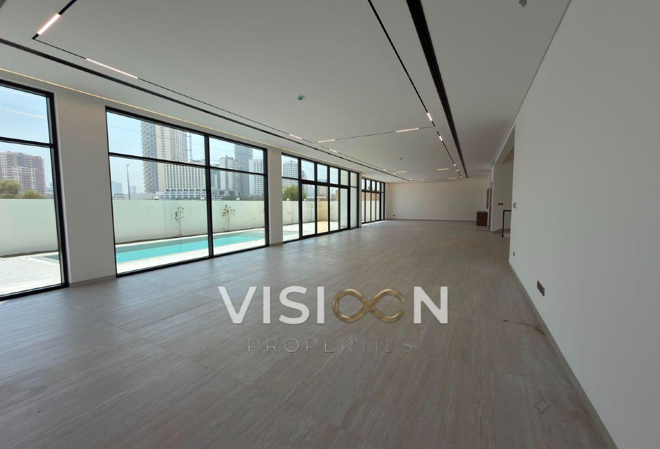 Brand New 5BR Villa | Private Pool & Garden photo 7