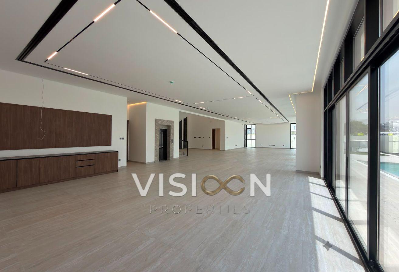 Brand New 5BR Villa | Private Pool & Garden photo 9
