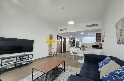 شقة - غرفة نوم - 2 حمامات للايجار في اكا ريزيدنس - منطقة 11 - قرية جميرا الدائرية - دبي