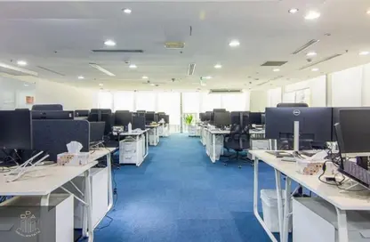 مكتب - غرفة نوم - 3 حمامات للايجار في ون باي امنيات - الخليج التجاري - دبي