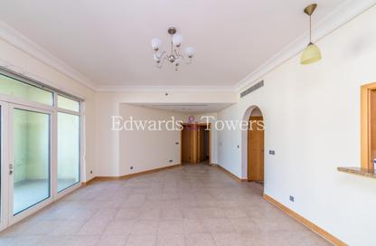 Apartment - 2 - 3 for rent in Al Khudrawi - Shoreline Apartments - Palm Jumeirah - Dubai