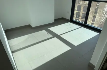 شقة - غرفة نوم - 2 حمامات للبيع في الممشى - مويلح - الشارقة