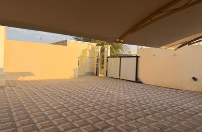 دوبلكس - 8 غرف نوم - 8 حمامات للايجار في الظاهر 5 - الظاهر - العين