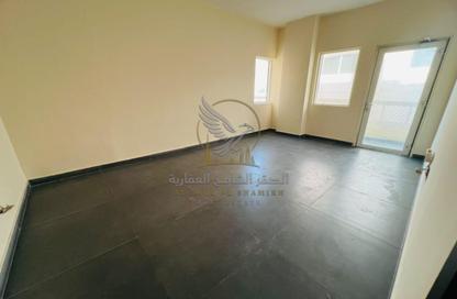 Apartment - 2 - 2 for rent in Al Qulayaa Building - Al Qulaya'ah - Al Sharq - Sharjah Apartment - 2 - 2 for rent in Al Qulayaa Building - Al Qulaya'ah - Al Sharq - Sharjah