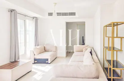 Villa - 2 Bedrooms - 3 Bathrooms for rent in Springs 11 - The Springs - Dubai