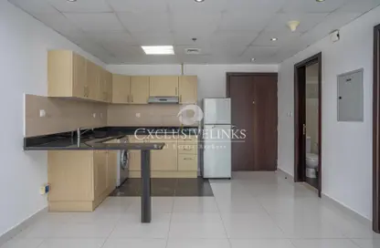 شقة - غرفة نوم - 2 حمامات للايجار في مساكن النخبة رقم 5 - مساكن النخبة الرياضية - مدينة دبي الرياضية - دبي