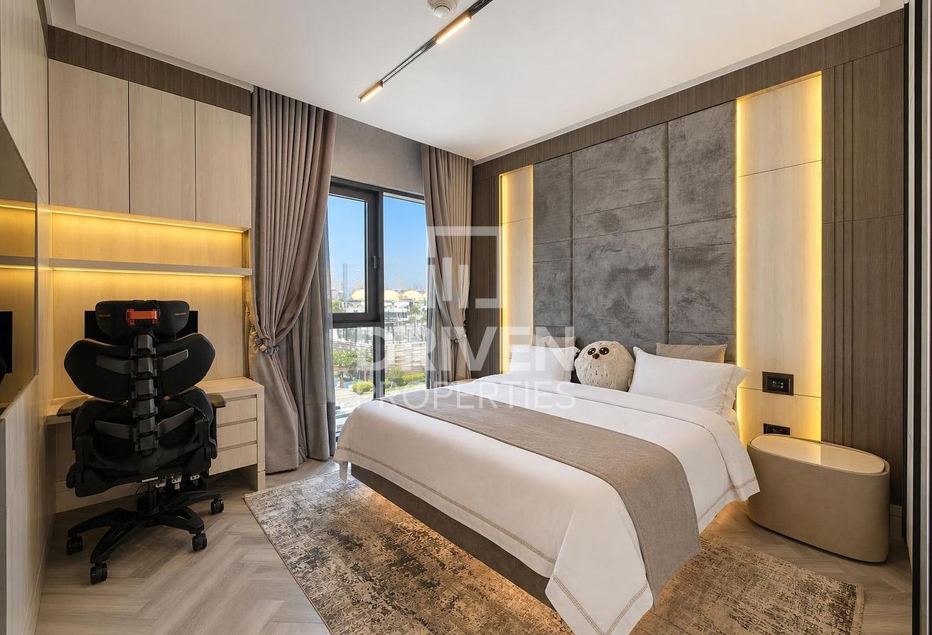 Fully Upgraded | Vacant | Premium Location photo 11