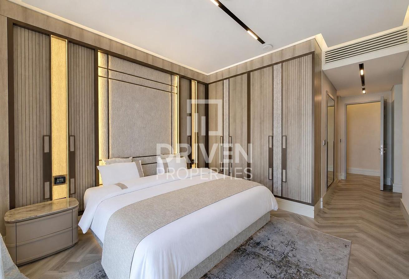 Fully Upgraded | Vacant | Premium Location photo 15