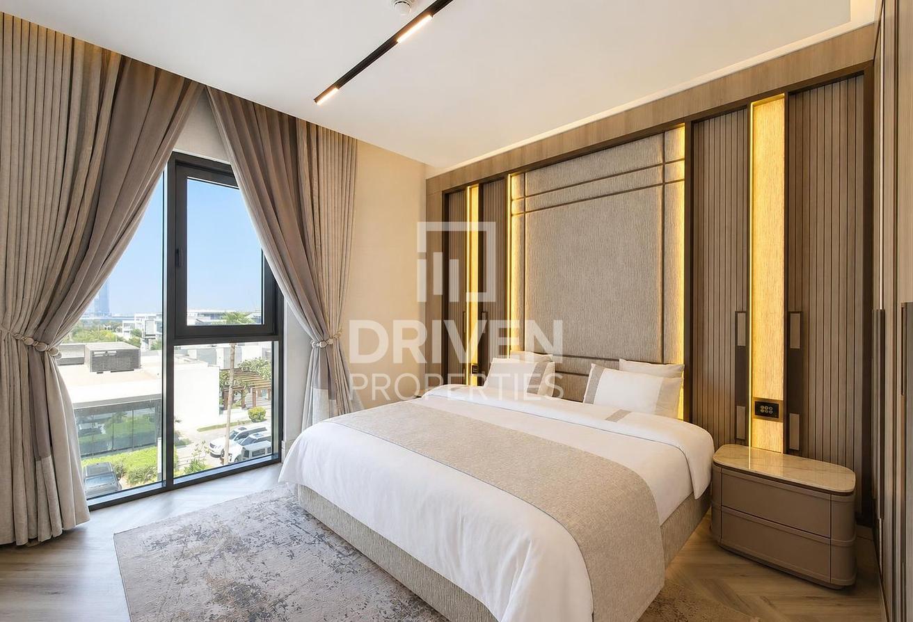 Fully Upgraded | Vacant | Premium Location photo 14