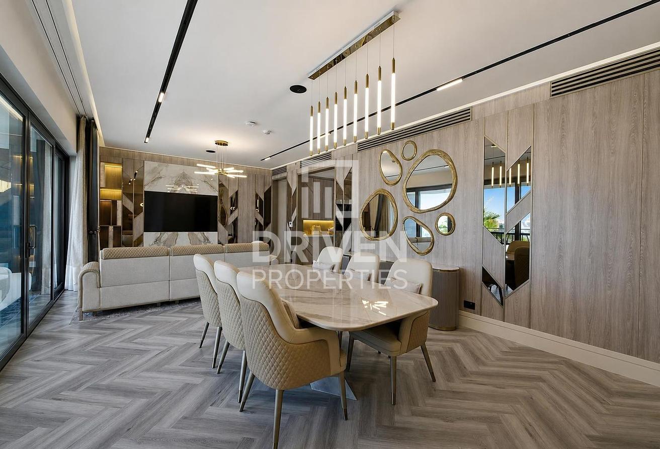 Fully Upgraded | Vacant | Premium Location photo 4