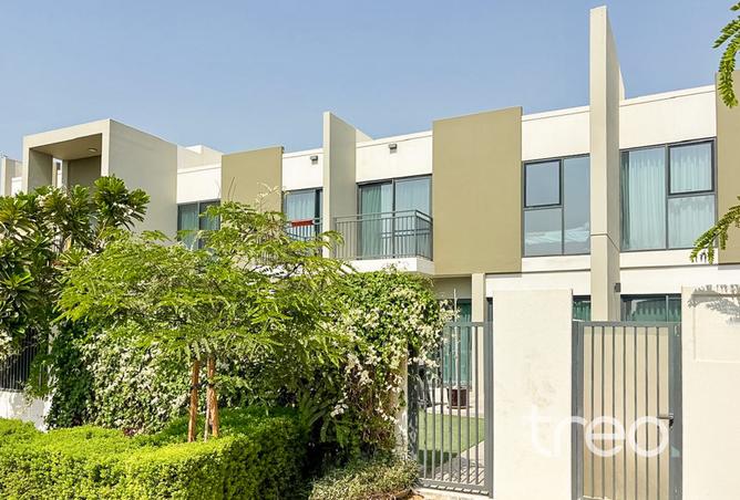 Stunning Location AND Vastu | Vacant on Transfer