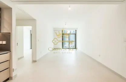 شقة - غرفة نوم - 1 حمام للبيع في برج التاج - وسط مدينة دبي - دبي