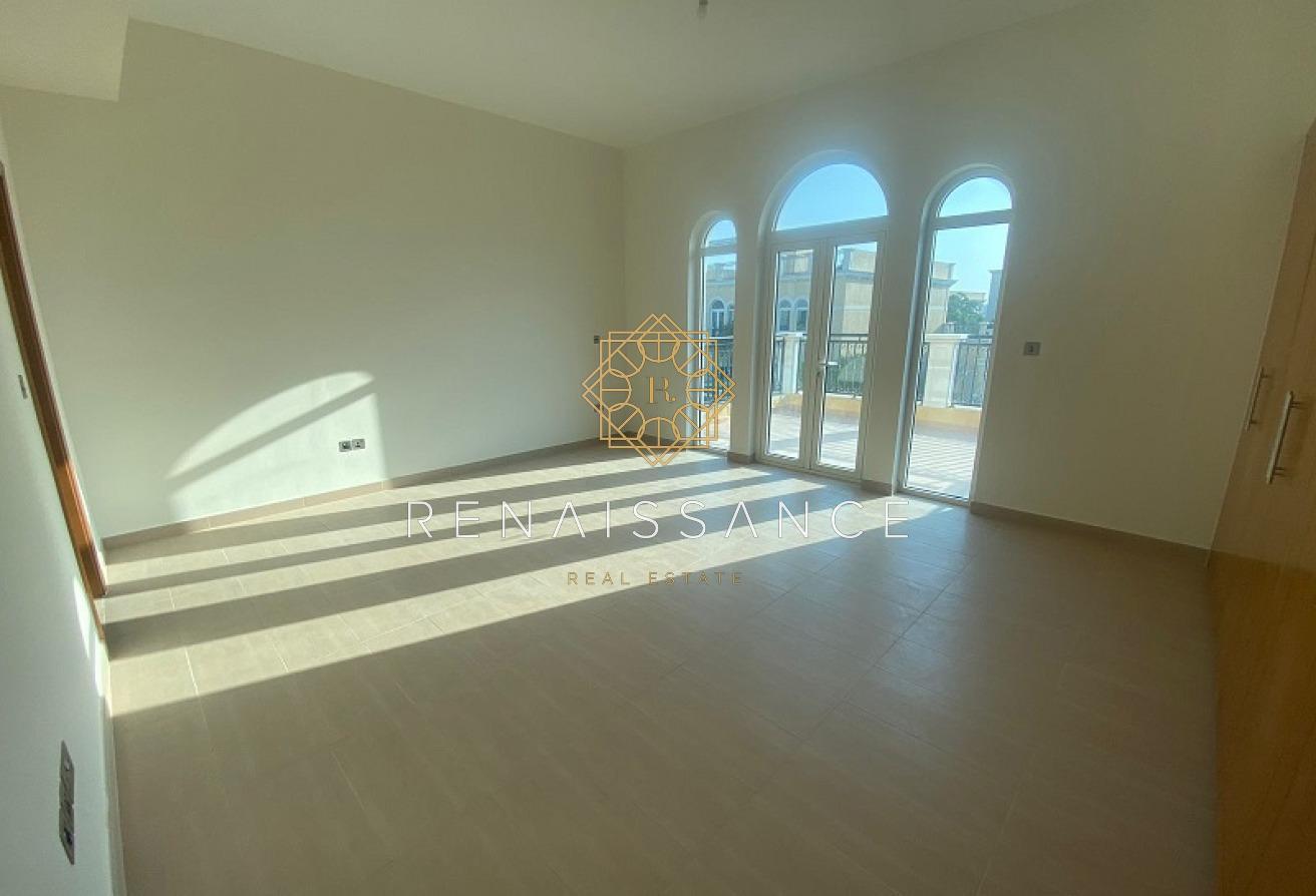 Premium Bright 4BR Villa | Vacant and Ready photo 11