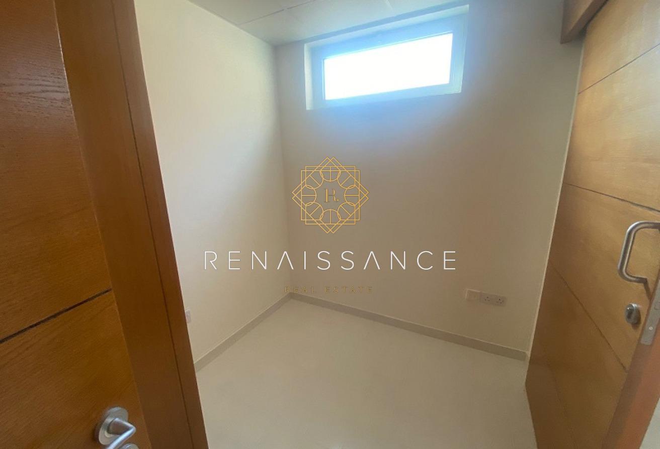Premium Bright 4BR Villa | Vacant and Ready photo 10