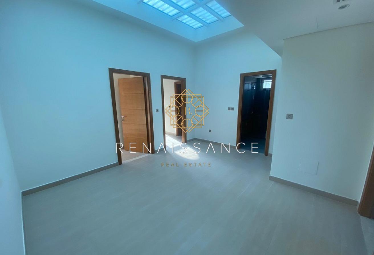 Premium Bright 4BR Villa | Vacant and Ready photo 9