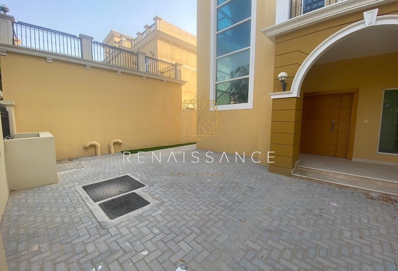 Premium Bright 4BR Villa | Vacant and Ready photo 14