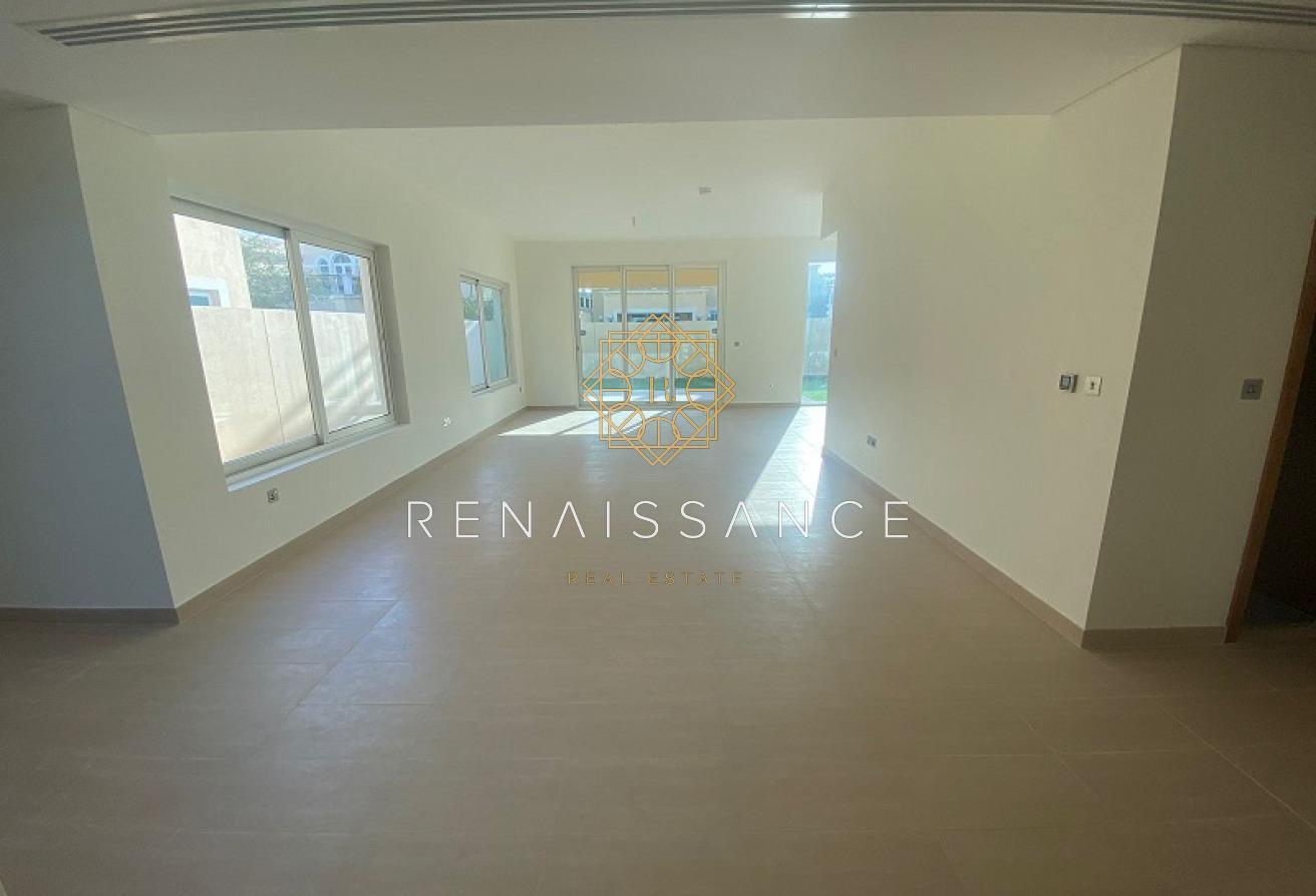 Premium Bright 4BR Villa | Vacant and Ready photo 5