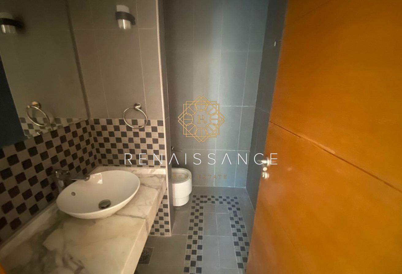 Premium Bright 4BR Villa | Vacant and Ready photo 17