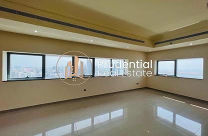 Apartment - 3 Bedrooms - 4 Bathrooms for rent in Silver Wave Tower - Al Mina - Abu Dhabi