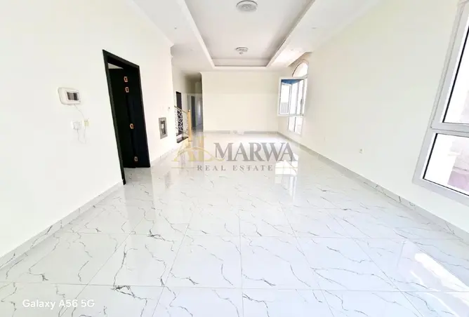 155588351 - Property Image 3