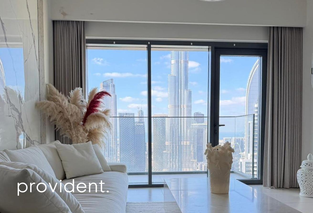 Luxurious Living | Upgraded | Burj&Fountains View photo 4