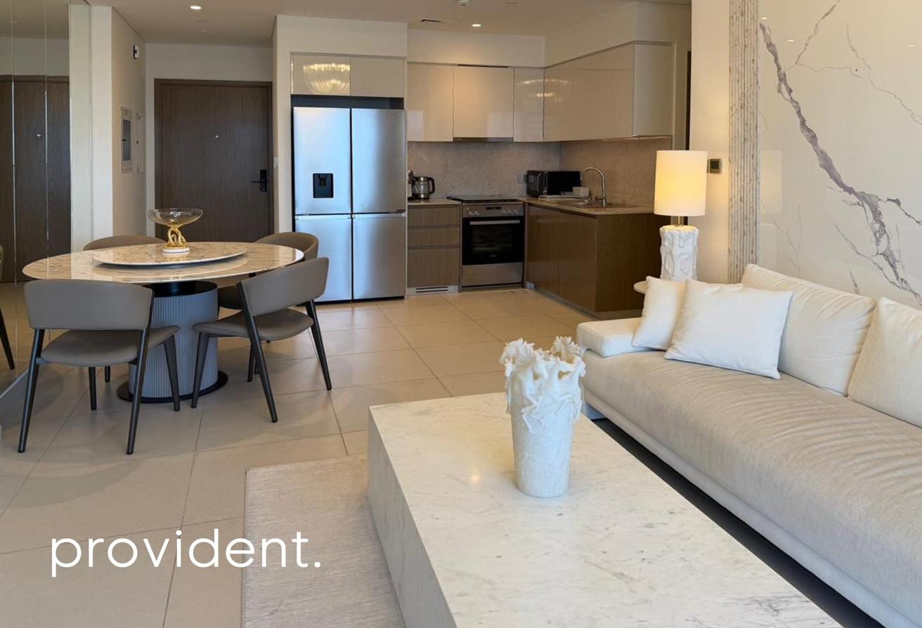 Luxurious Living | Upgraded | Burj&Fountains View photo 8