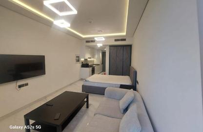 Apartment - Studio - 1 Bathroom for rent in Samana Golf Avenue - Dubai Studio City - Dubai