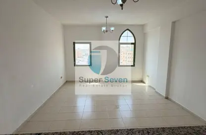 شقة - غرفة نوم - 2 حمامات للايجار في I03 - طراز مغربي - المدينة العالمية - دبي شقة - غرفة نوم - 2 حمامات للايجار في I03 - طراز مغربي - المدينة العالمية - دبي