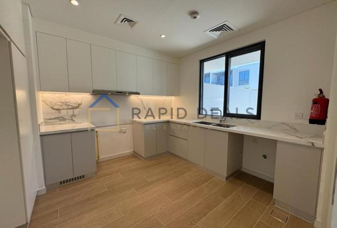 143733421 - Property Image 3